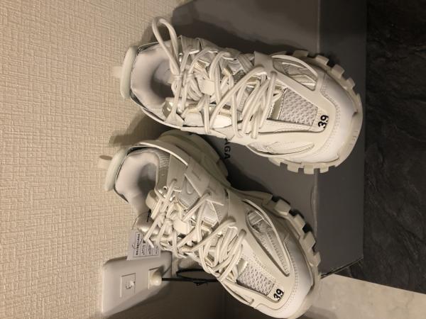 バレンシアガ＊TRACK SNEAKER トラック スニーカー コピー 542023W1GB11000