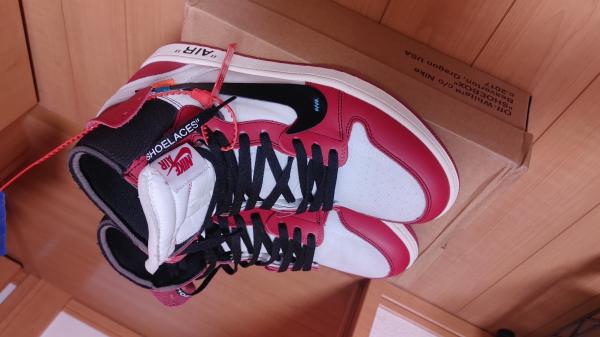 ナイキ 偽物 Jordan × Off-White 1 Retro High Chicago 20091504 赤