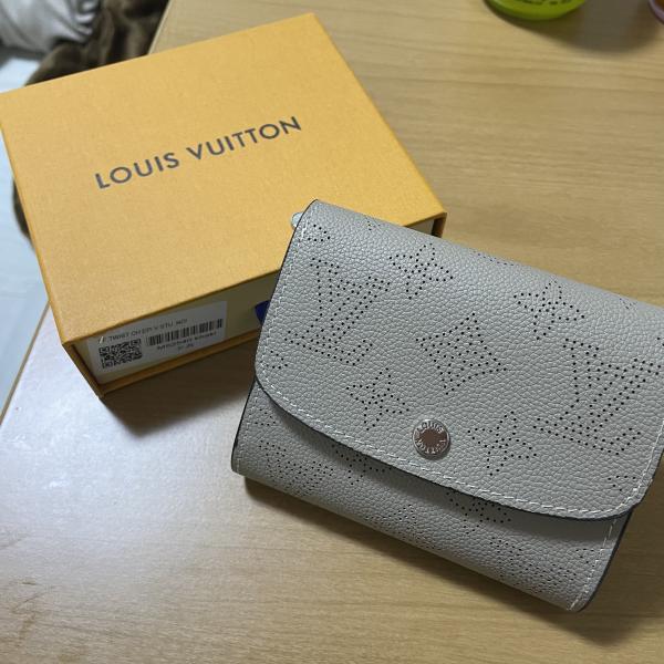 ルイヴィトン お札入るポルトフォイユ・イリス ミニ財布 コピー M62540