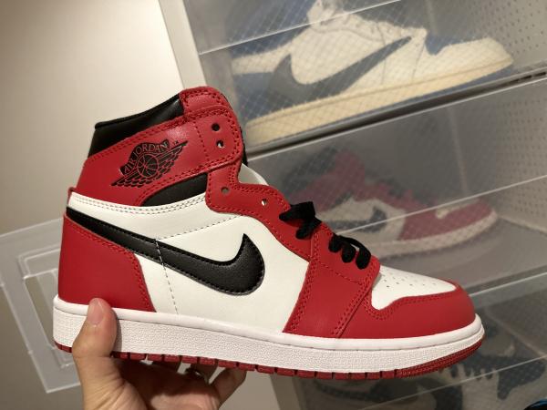 ナイキ エアージョーダン シカゴ スニーカー コピー  JORDAN 1 RETRO HIGH OG "CHICAGO" - エアジョーダン1 シカゴ201017a07