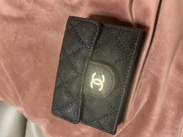18SS数量限定【シャネル】待望の三つ折りミニ財布！ギフトにA84401
