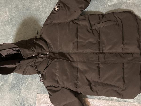 カナダグース 偽 マクミランPARKA ブラックレーベル21092203