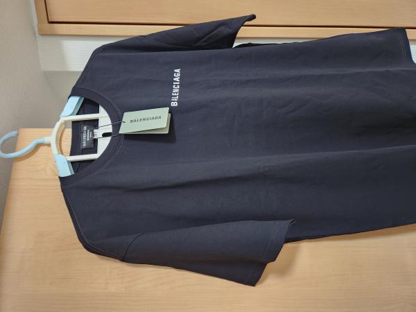 争奪戦♡バレンシアガ  Tシャツ コピー★メンズ背中ロゴミディアムフィットTシャツ各色 21053111