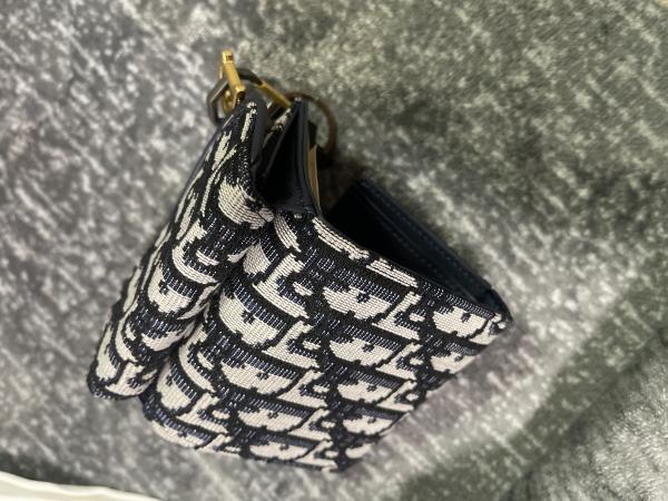 国内発送 ディオール SADDLE コンパクトウォレット 財布偽物 S5653CTZQ_M932