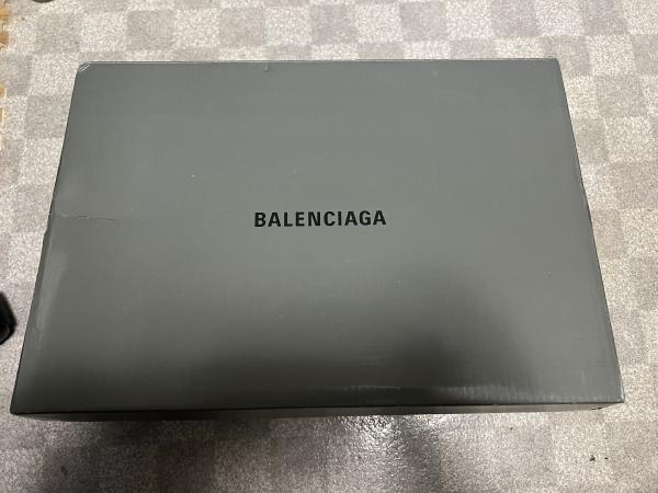 バレンシアガ＊TRACK SNEAKER トラック スニーカー コピー 542023W1GB11000