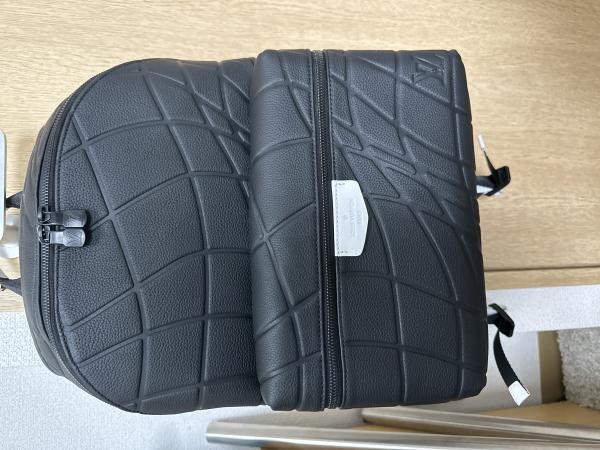【コラボ★限定】ルイヴィトン ディスカバリー・バックパック 偽物 M21391