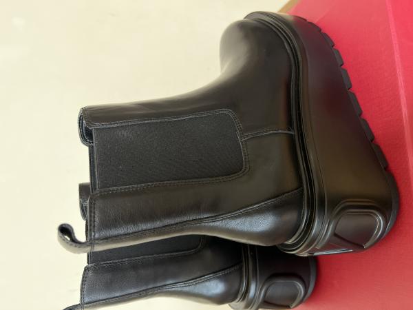 ヴァレンティノコピーロゴ入ラバーソール UNIQUEFORM カーフスキン チェルシーブーツ UW0S0AP7RBJ0NO