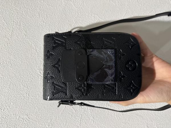 【すぐ届く】 ルイヴィトン コピー Sロック ウエアラブル ウォレット M81524