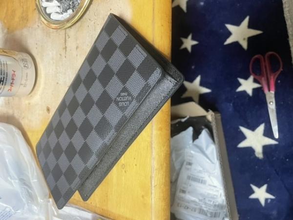 新品ルイヴィトン財布コピー ダミエグラフィット ブラザ長財布 N62665