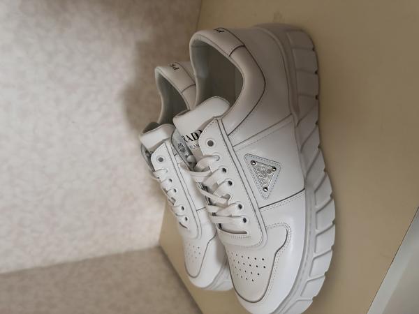 特別価格！プラダ メンズレザースニーカー コピー Leather sneakers送料込
