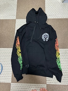 【クロムハーツ 偽物】マルチカラー ホースシュー フーディー　黒
