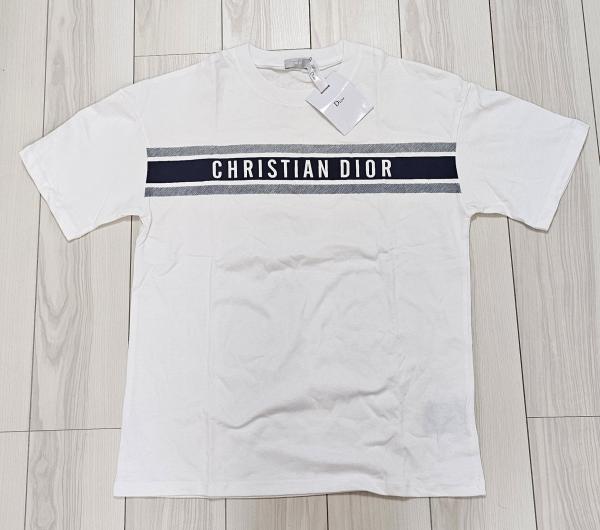 【大人気】ディオール☆Tシャツ ちゃんと 届いた トップス ロゴ シンプル 143T04A4043X0200