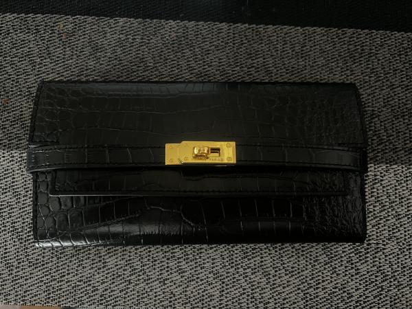 入手困難 エルメス Kelly コピーマットアリゲーター ブラック x ゴールドN9B53