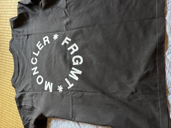 モンクレール x FRGMT 偽物ロゴ Tシャツ 8C00002 M3265