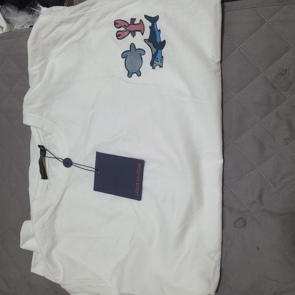 ルイヴィトン ビーズアニマルアンドモノグラムTシャツ偽物 1A8QXO