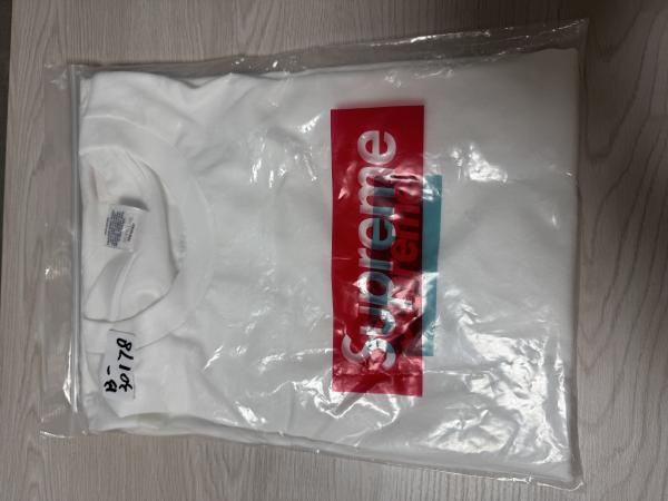 【シュプリーム x ティファニー】Box Logo Tee ボックスロゴ  Tシャツ 偽物 22030701