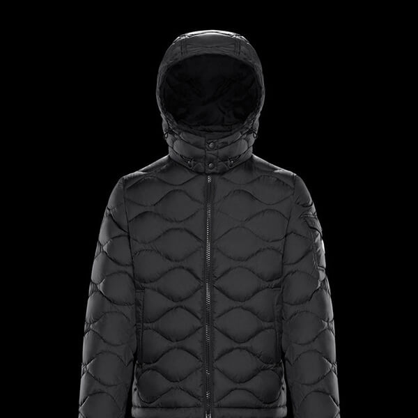 19/20AW モンクレール スーパーコピー MORANDIERES 衣装ケース付 9102504
