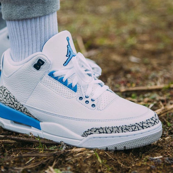 ジョーダン３ レトロ  Jordan 3 Retro UNC 2020 CT8532-104