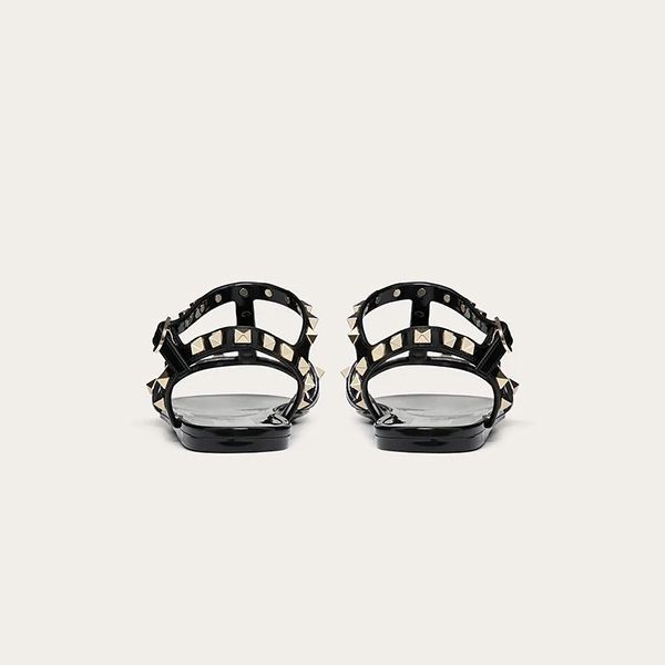 ヴァレンティノ サンダル 偽物★ROCKSTUD FLAT RUBBER SANDAL サンダル 0H38-PVS-P45
