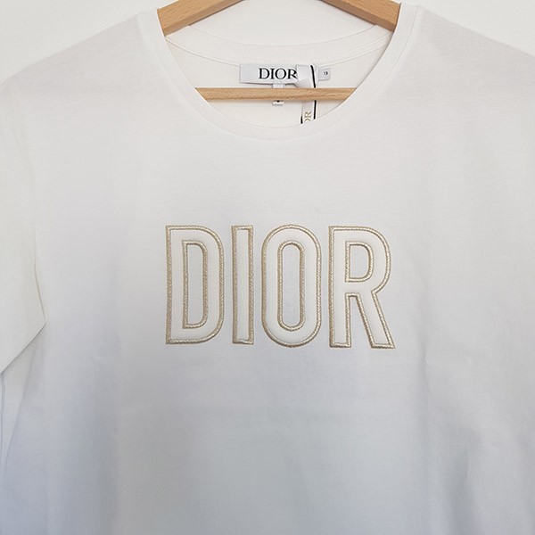 ナチュラル可愛い☆【ディオール】大人もOK★ ディオールロゴプリント コットンTシャツ 偽物