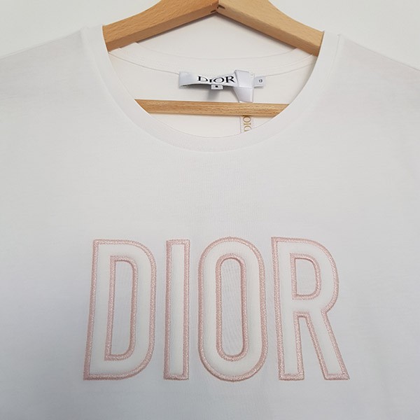 ナチュラル可愛い☆【ディオール】大人もOK★ ディオールロゴプリント コットンTシャツ 偽物