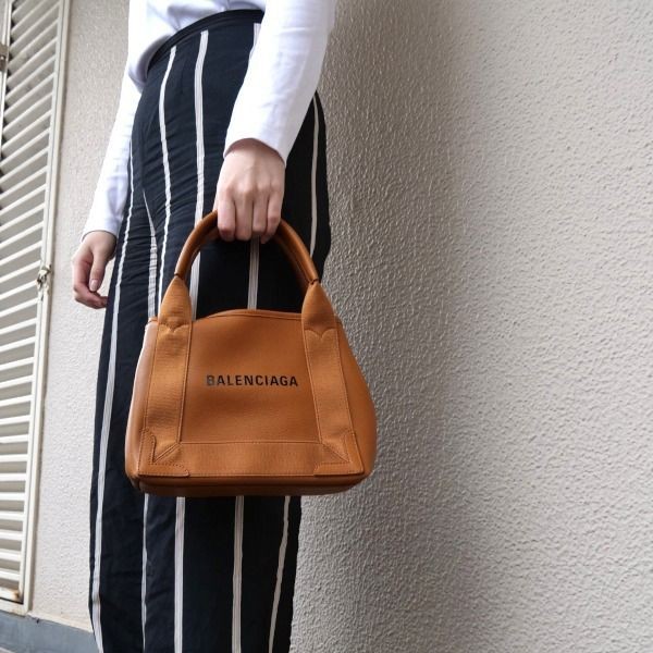 【セレブ多数愛用】バレンシアガ CABASトートバッグ 偽物 XS