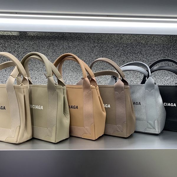 【セレブ多数愛用】バレンシアガ CABASトートバッグ 偽物 XS