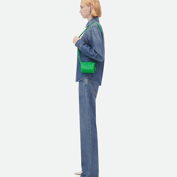 男女兼用ボッテガヴェネタ キャンディー ループ コピーカメラバッグ クロスボディ