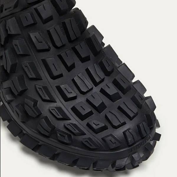 待望の再入荷バレンシアガ ディフェンダー Tire サンダル コピー厚底 ロゴ