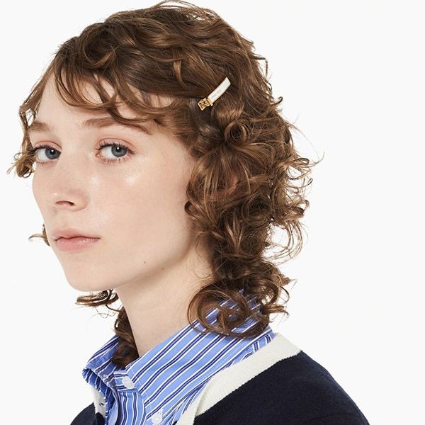 ＜最新で絶対欲しい>【ミュウミュウ】エナメルコピー メタル ヘアクリップ  5JF136_2F6T_F0002