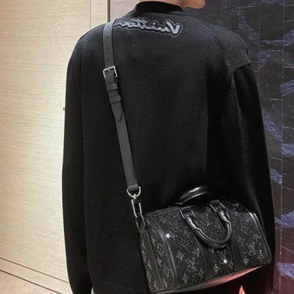【奇跡の再入荷！即発送】ルイヴィトン 偽物 キーポル バンドリエール 25 バッグ M23795