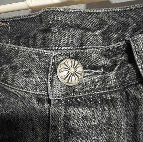 トレンド感たっぷりクロムハーツ リーバイス 501 デニムパンツ 偽物クロスパッチch032132