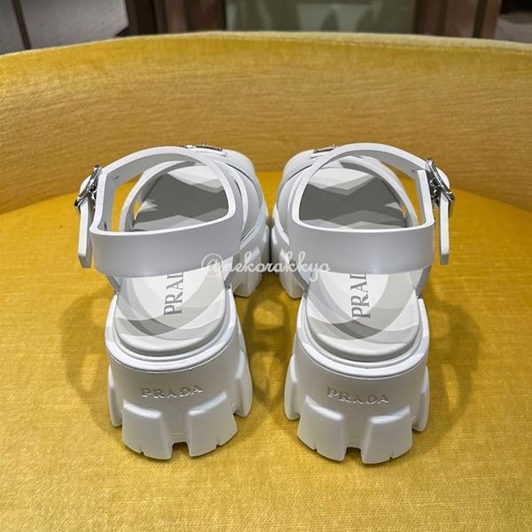 トレンドの最前線☆プラダ モノリス コピーrubber sandal ラバー サンダル 5.5cm 1X382N