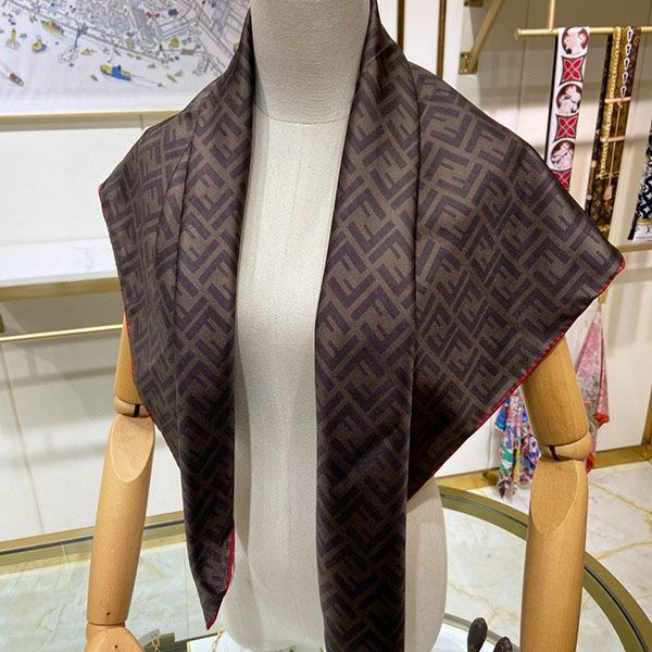 フェンディ シルクスカーフ N級品 w24043095