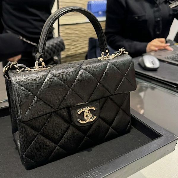 シャネル スモールトップハンドルフラップバッグ 偽物 cc04067