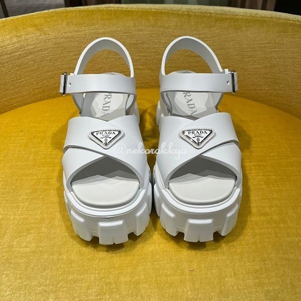 トレンドの最前線☆プラダ モノリス コピーrubber sandal ラバー サンダル 5.5cm 1X382N