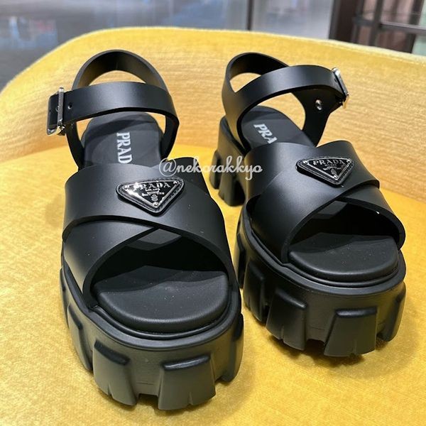トレンドの最前線☆プラダ モノリス コピーrubber sandal ラバー サンダル 5.5cm 1X382N