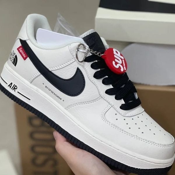 セレクトのおしゃれ☆ナイキ ノースフェイス シュプリーム 偽物 AIR FORCE1 スニーカーnk05101