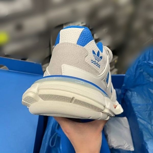 バレンシアガ アディダス TRACKFORUMLOW TOP スニーカー 偽物