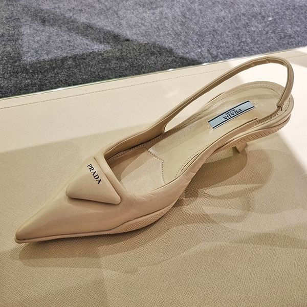 プラダ☆レザー スリングバック パンプス コピー三角 1I565M