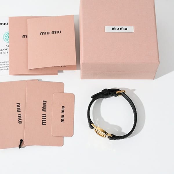 ミュウミュウ マドラスレザーブレスレット コピー miu002