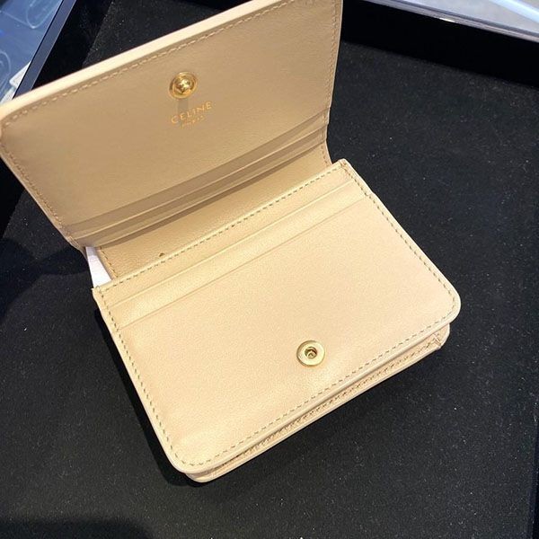 ユニークなデザインセリーヌ 二つ折り財布 コピー triomphe レザー 10k623dpv