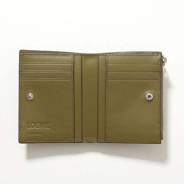 自然で可愛い☆ロエベ スリム コンパクト 二つ折り財布 0010899052
