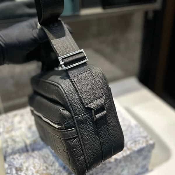 ディオール ジップ メッセンジャーバッグ 1espo340llg
