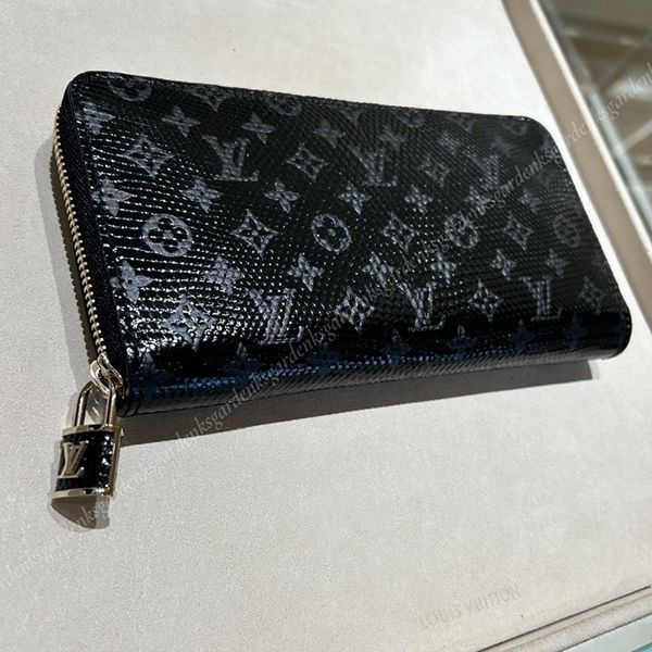 大人気!!新色!!ルイヴィトン lv リザード ジッピーウォレット 偽物 南京錠付き N96955
