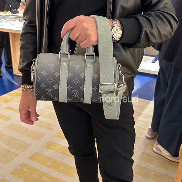 ルイヴィトン ショルダーバッグ 偽物 キーポル モノグラム m11591