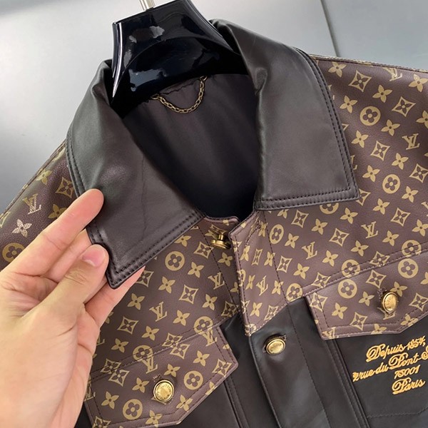 ユニークなデザイン【トラッカーシルエットが魅力的♪】ルイヴィトン★エンベリッシュド レザートラッカージャケット 偽物 1AHBY5