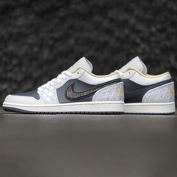 残り僅かナイキ ジョーダン1 Low Beaded Swoosh 偽物★海外限定 bs250115