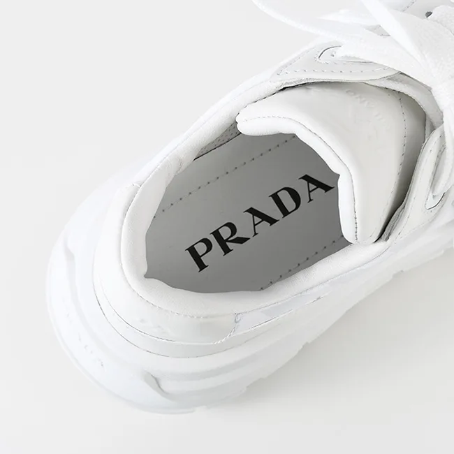 プラダ Prax 01 Re-Nylon xレザー 偽物 スニーカー 1E620N 3LNW