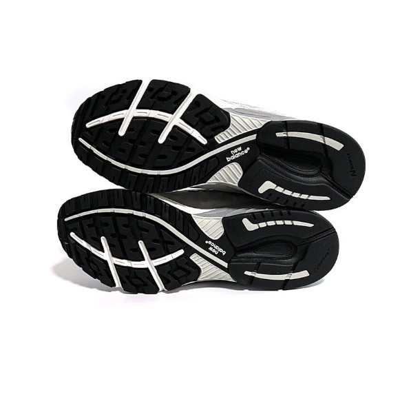 大人気★[ニューバランス MR993GL] MR993 グレー GRAY MR993GL 偽物